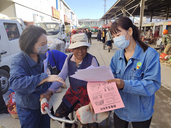 兵團一師電力荒地供電所積極開展安全月宣傳活動