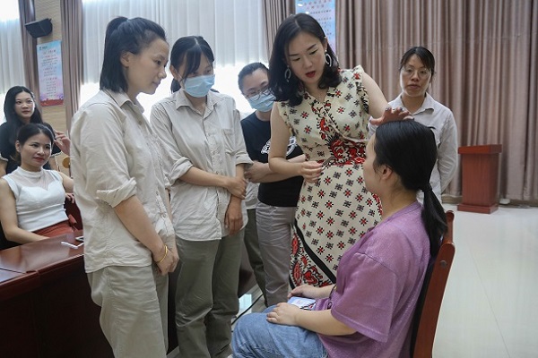 福建鴻山發電公司工會開展女工活動提升幸福指數