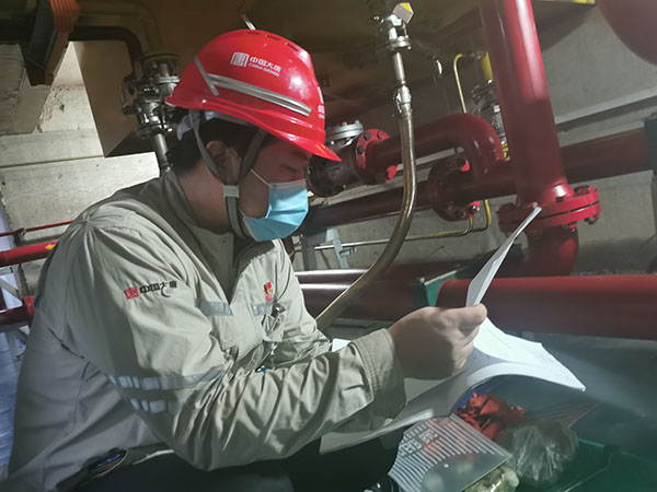 大唐海勃灣水利樞紐公司沖鋒在前奮戰大修一