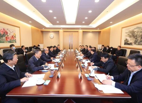 國家電網公司毛偉明、辛保安與生態環境部黨組書記孫金龍、部長黃潤秋舉行會談