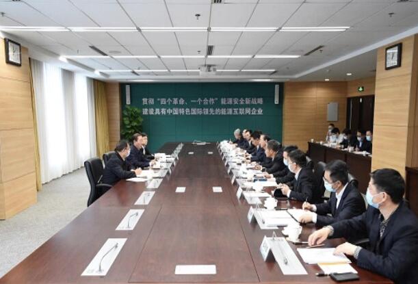 辛保安出席四川省與中央企業合作發展座談會并在川調研