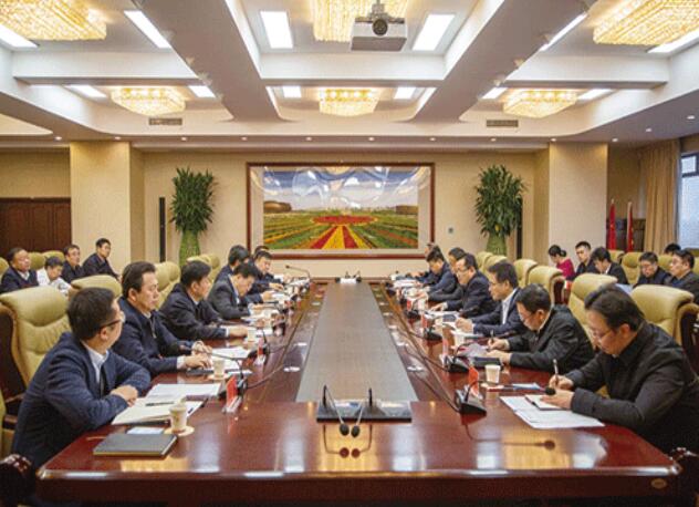 內蒙古電力(集團)公司董事長、黨委書記賈振國帶隊赴鄂爾多斯地區調研