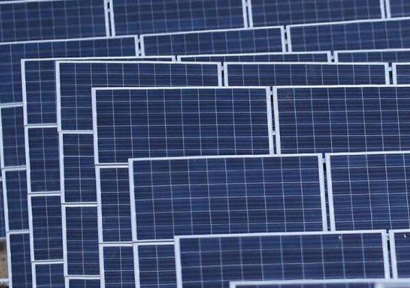 廣東梅州兩個光伏復合項目總投資35億元,年發(fā)電量為77000萬度