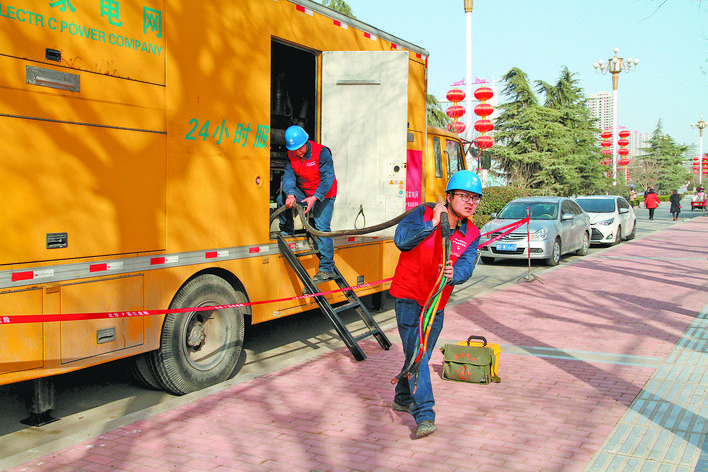 劉進:應急搶修 沖鋒在前