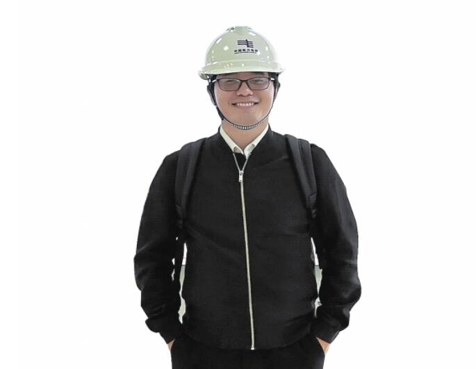 挑戰技術高峰 打造“最強心臟”:南網科研院直流輸電與電力電子技術研究所研究員周月賓