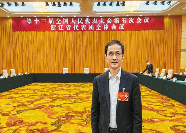 【兩會】電力為打造現代化濱海大都市注入動能——訪全國人大代表、浙江省寧波市經濟和信息化局局長張世方