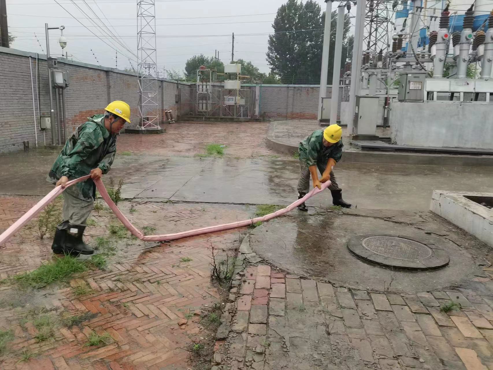 京津冀地區迎來極端強降雨，國網冀北電力近7000人迎戰