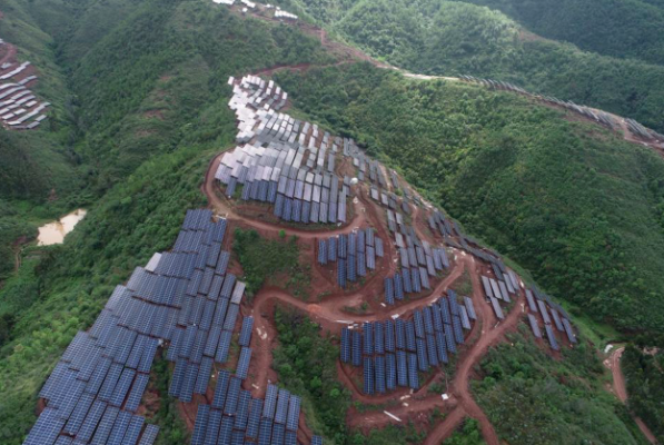 “金下基地”云南側兩個光伏項目并網發電