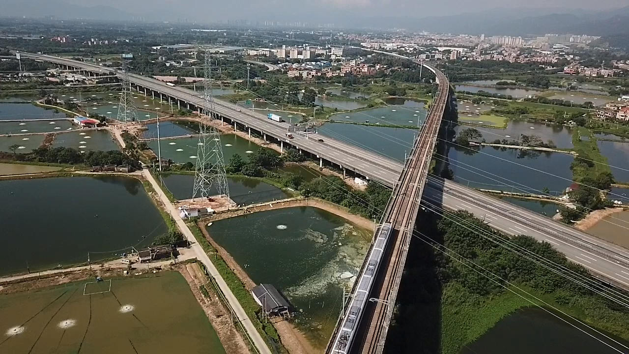 廣東肇慶220千伏鼎湖天然氣熱電冷聯(lián)產送出工程全線貫通