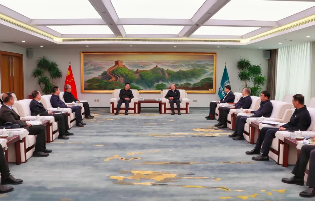 劉明勝、栗寶卿與國家電網(wǎng)董事長辛保安、總經(jīng)理張智剛會談