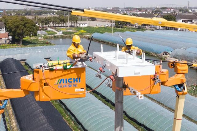 “零感知”帶電作業，農村電網持續改造升級