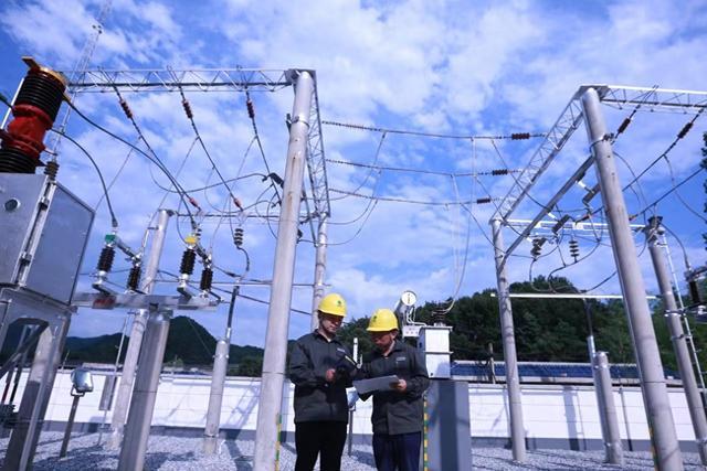 國網欒川縣供電公司奮戰當“夏”送清涼