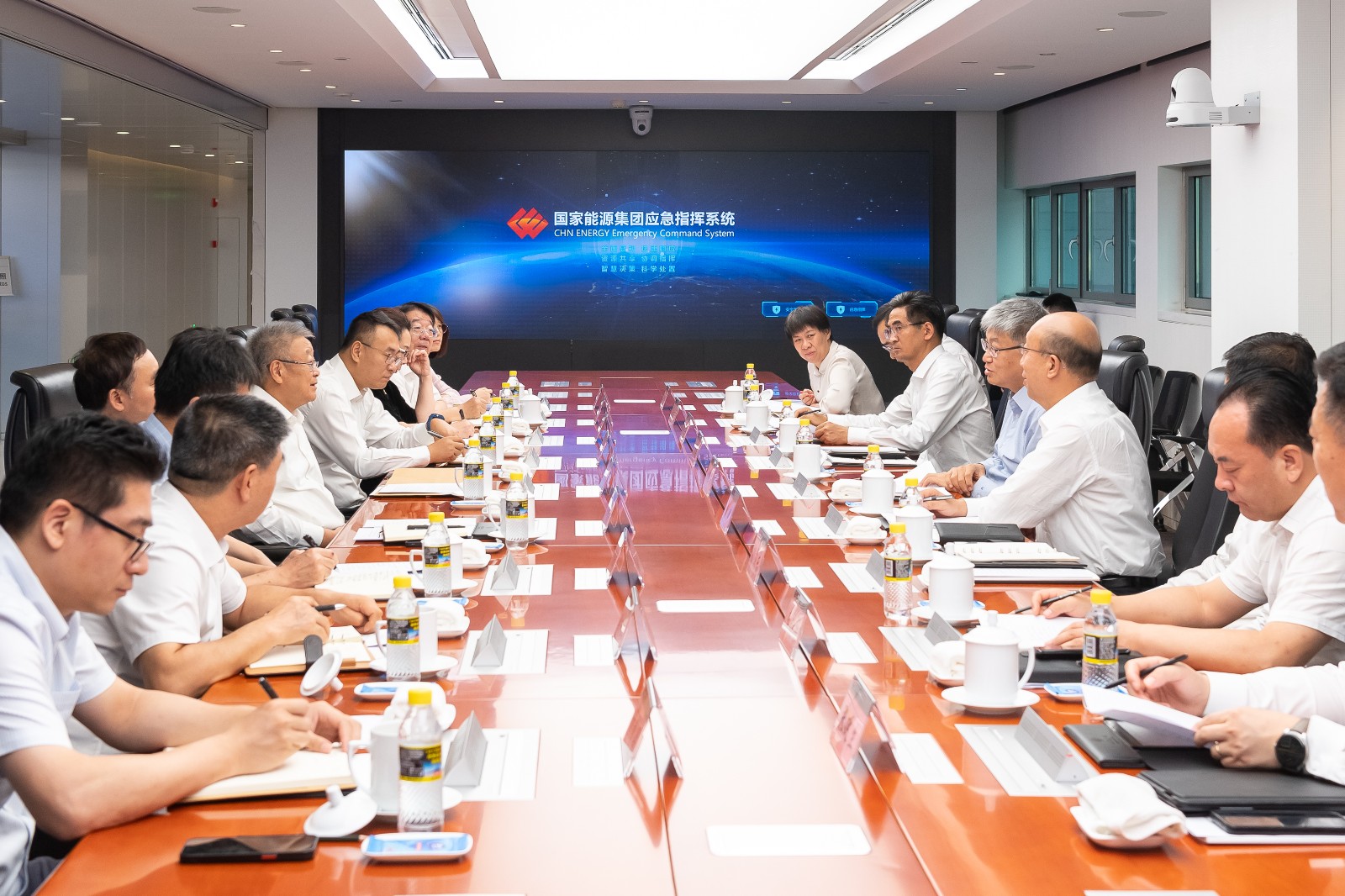 國(guó)家能源集團(tuán)黨組書(shū)記劉國(guó)躍與中國(guó)冶金地質(zhì)總局黨委書(shū)記牛建華舉行工作會(huì)談