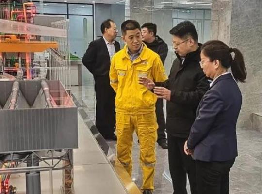 中國工商銀行忻州分行在華潤電力忻州公司參觀調研