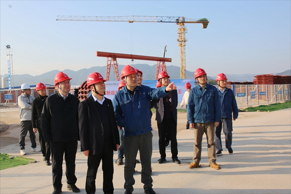 陜煤集團工程總監、基本建設管理部總經理李仰東一行到陜煤石電公司調研