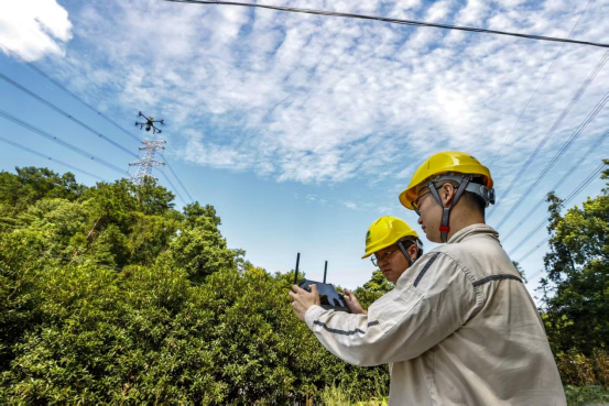 重慶巴南無人機特巡 護航高溫下電網安全