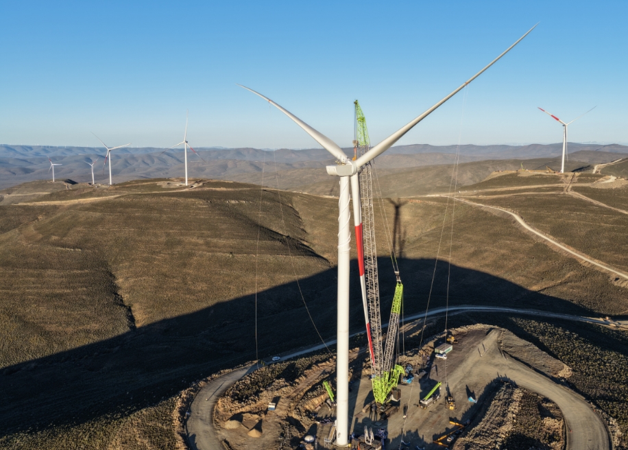 全球最大風光儲并網混合能源項目風機基礎澆筑